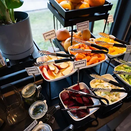 Q 플러스 호텔 4*