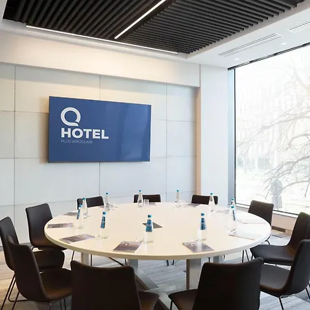 Q Otel 4*