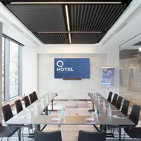 Q 플러스 호텔