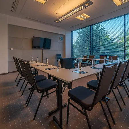 호텔 Q 플러스 브로츠와프