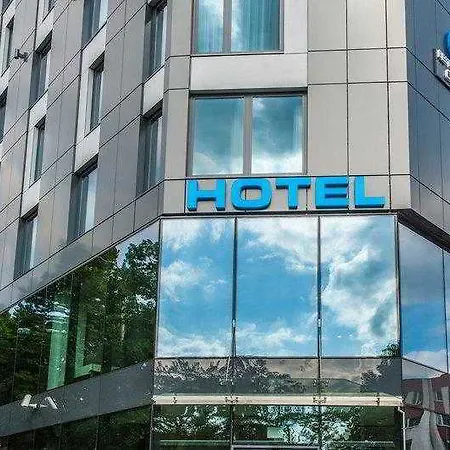 Q Hotel 4*