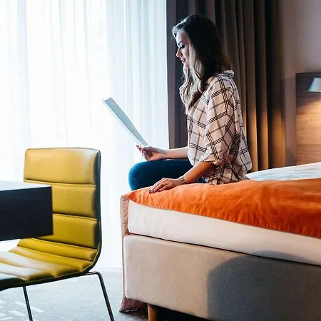 Q Hotel