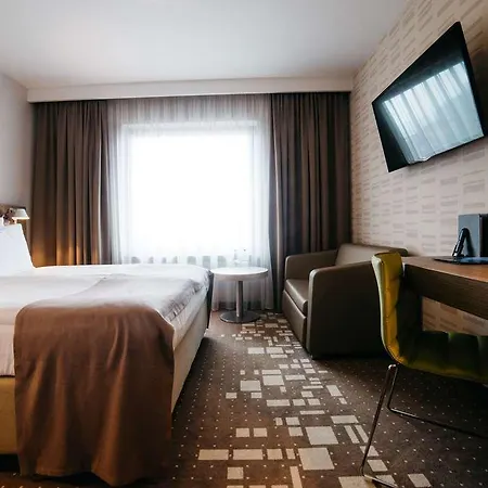 Q Hotel 4*
