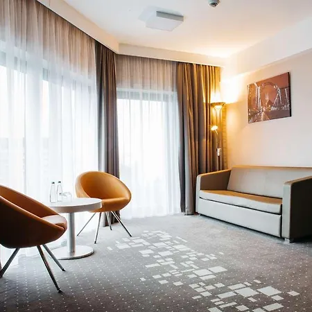Q Hotel