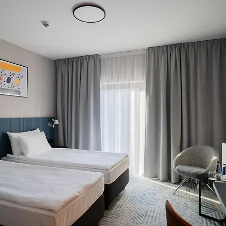 Q Hotel 4*