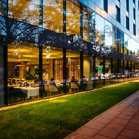Q 4* Wrocław
