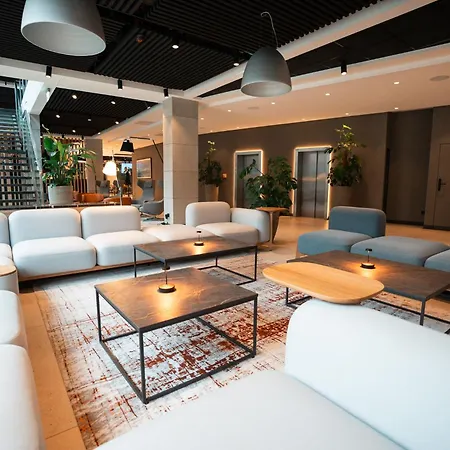 Q Hotel 4*