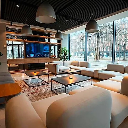 Q Hotel