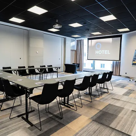 Q Hotel 4*