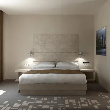 Hotel Q