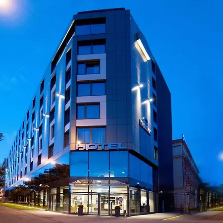 Hotel Q 4*